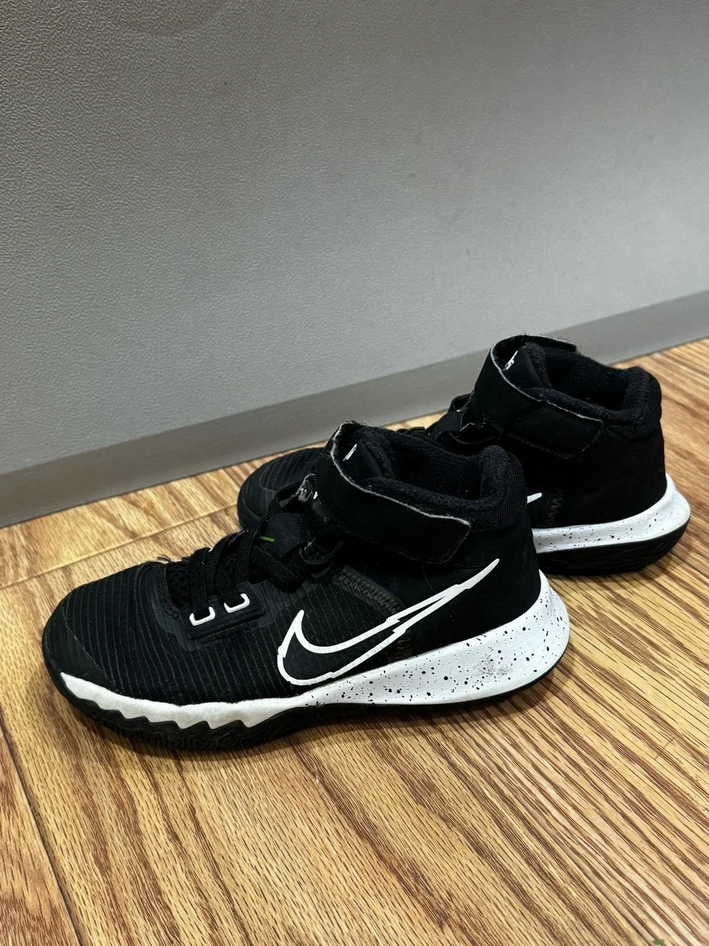 Nike boys kyrie